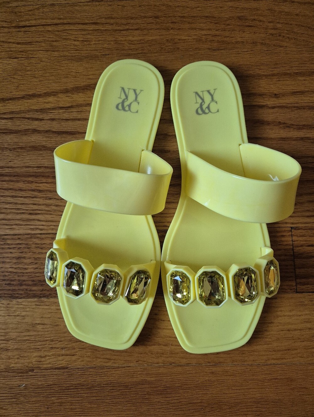 New York & Company Women's Chantalle Slides,size 8, NWOB Color  YELLOW